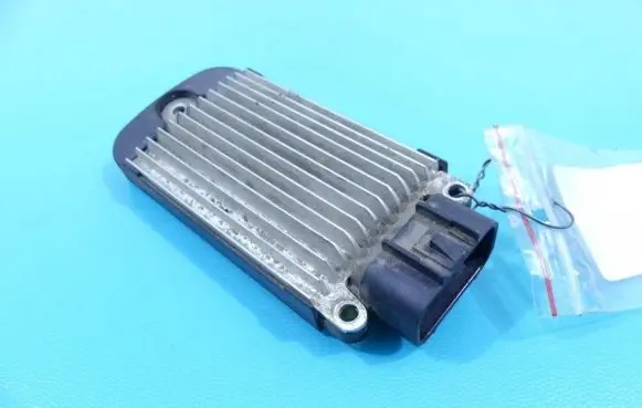 Opel Vectra C Central body control module 12205719 IMPRK1344021