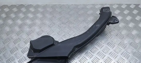 Nissan Qashqai Air intake duct part 4ED0B