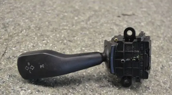 BMW 3 E46 Indicator stalk 8363662K 0110400025