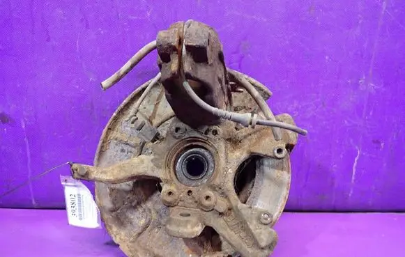Volkswagen Golf IV Front wheel hub spindle knuckle