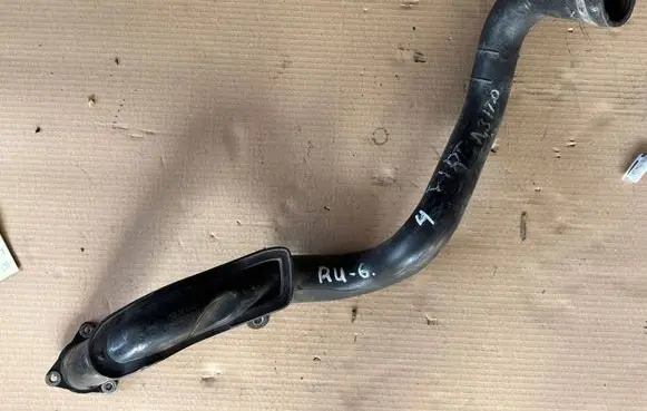 Intercooler hose/pipe