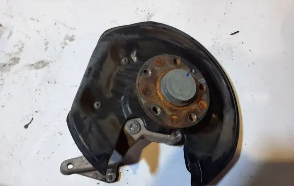 Volkswagen PASSAT CC Rear wheel hub 5N0615612C