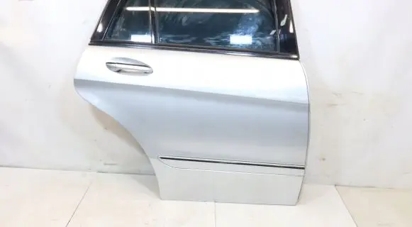 Mercedes-Benz R W251 Rear door 