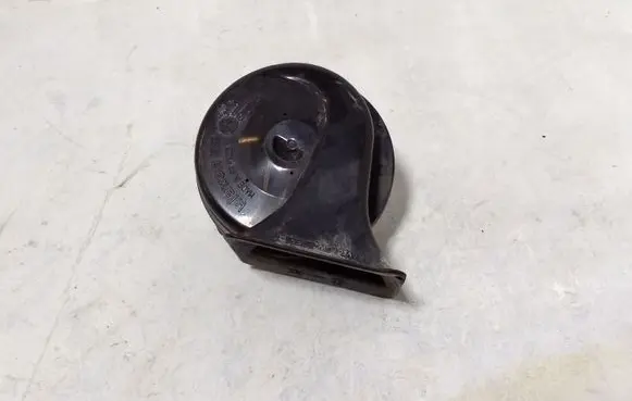 Audi A4 S4 B5 8D Horn signal