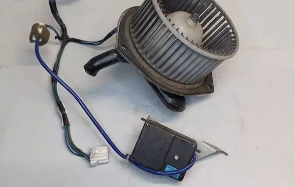 Mazda 626 Heater fan/blower HB111GA5R-A