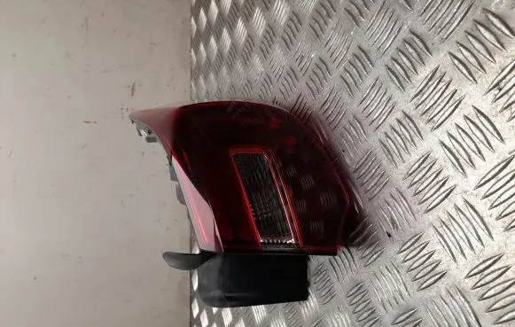 Opel Grandland X Rear/tail lights 81660201