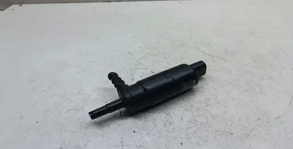 BMW 3 E90 E91 Headlight washer pump 8377430