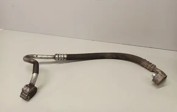 Volkswagen PASSAT B5.5 Air conditioning (A/C) pipe/hose 