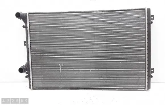 Volkswagen Scirocco Coolant radiator 8MK376774031
