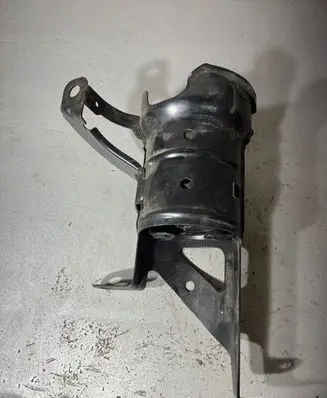 Skoda Fabia Mk3 (NJ) Fuel filter bracket/mount holder 6C0127224