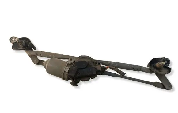 Lexus IS 220D-250-350 Front wiper linkage and motor 8511053040