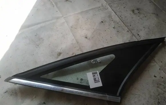 Opel Vectra C Rear side window as2