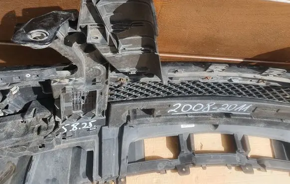 Mercedes-Benz ML W164 Front bumper mounting bracket A1648851865