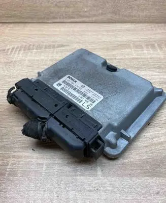 Opel Astra G Engine control unit/module ECU 90589736 0281001670 WithPlug