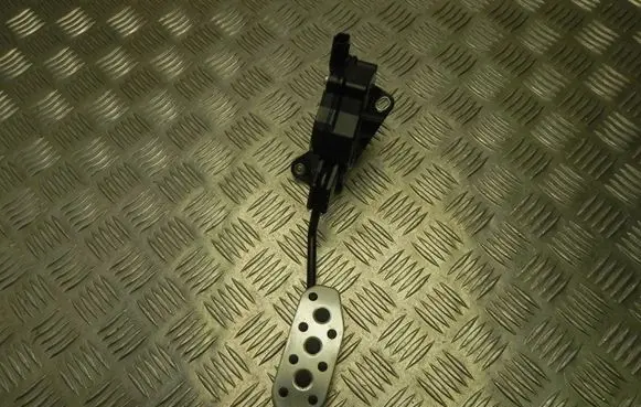 Lexus RX 450H Accelerator throttle pedal 7811048030 T6287