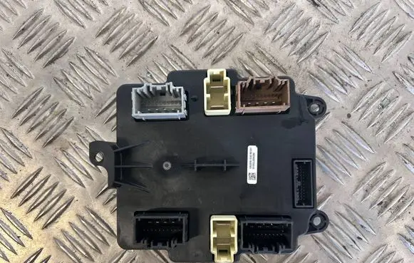 Tesla Model X Door control unit/module 106205610B
