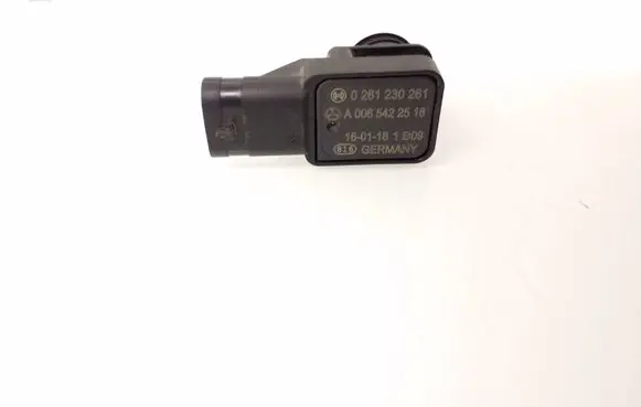Mercedes-Benz B W246 W242 Air pressure sensor A0065422518 0261230261