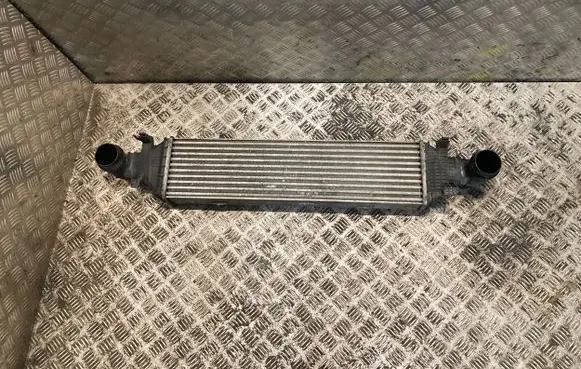 Mercedes-Benz E A207 Intercooler radiator 2045000200 A2045000200