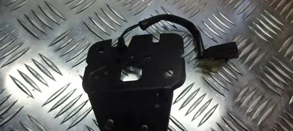 Alfa Romeo 156 Tailgate exterior lock 2PIN