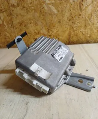 Toyota Corolla E120 E130 Power steering control unit/module 8965002150 100450 EATCEC060