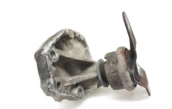 Peugeot 508 Engine mount bracket 9647646380