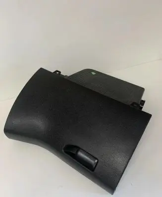Peugeot 308 Glove box
