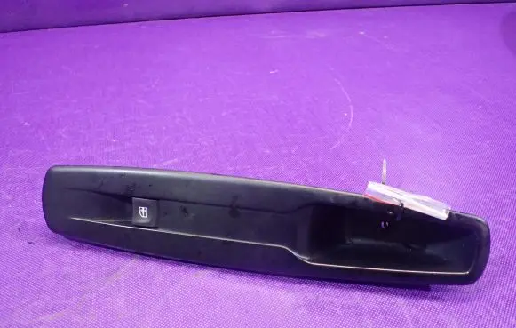 Renault Fluence Quarter vent window switch 