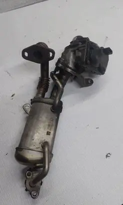 Nissan Qashqai EGR valve cooler 147350364R 51320609A 13206094