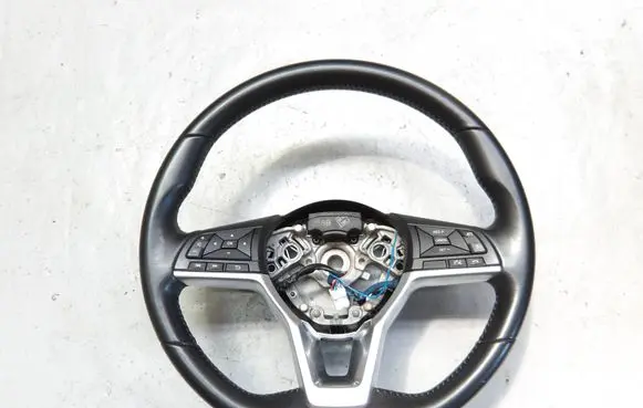 Nissan Qashqai Steering wheel 