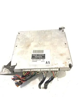 Toyota Avensis T250 Engine control unit/module 8966105A50 1758008301 MB1758008301