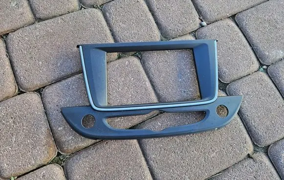 Opel Crossland X Radio/GPS head unit trim 39137997