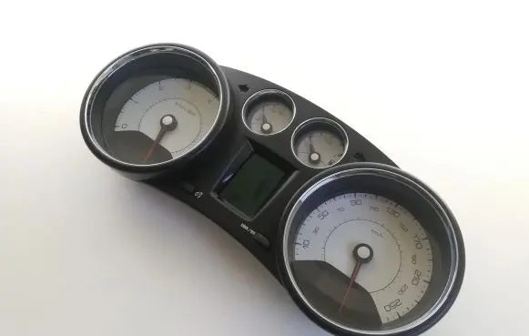 Peugeot 308 Speedometer (instrument cluster) 9666642480 KL467