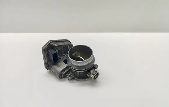 BMW 5 E60 E61 Throttle valve 7804373 780437302
