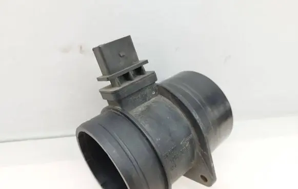 Volkswagen Tiguan Mass air flow meter F00C2G7046 0281002735 03G906461C