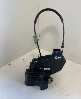 Volvo V50 Front door lock 30699793