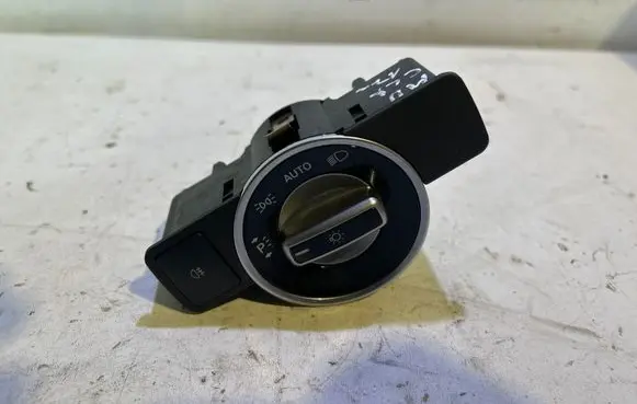Mercedes-Benz CLA C117 X117 W117 Light switch 