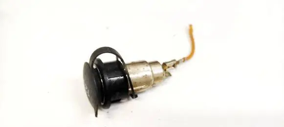 Ford C-MAX I Cigarette lighter 