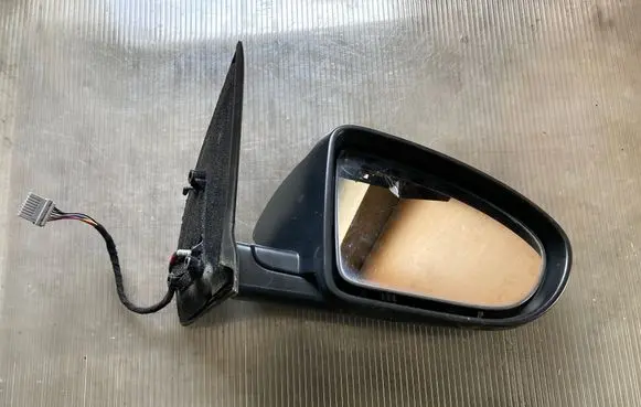 Nissan Qashqai Front door electric wing mirror E11026202 E110362082