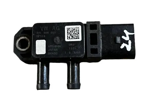 Volkswagen Polo V 6R Exhaust gas pressure sensor 04L906051