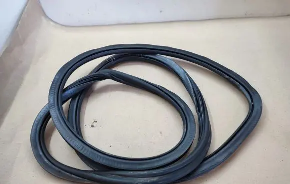 Front door rubber seal