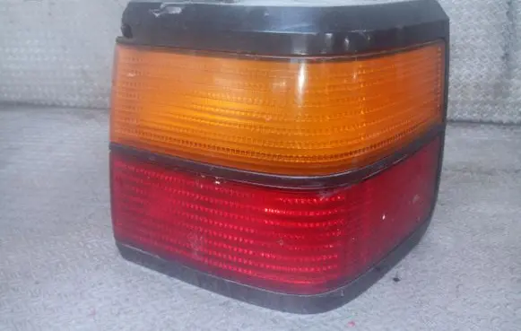 Volkswagen PASSAT B3 Rear/tail lights 357945112