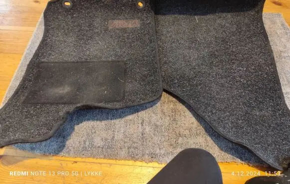 Daihatsu YRV Front floor mat 