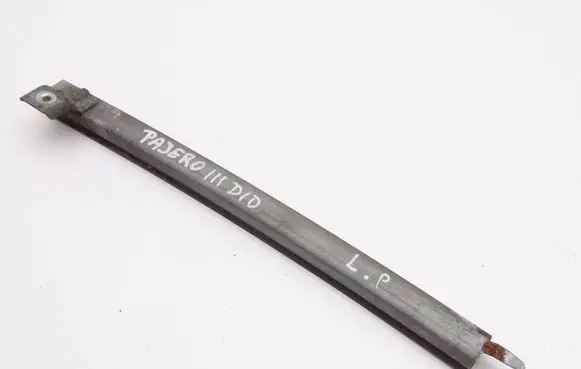 Mitsubishi Pajero Door glass rail 