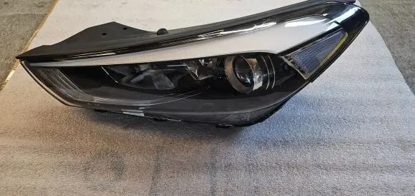 Hyundai Tucson TL Headlight/headlamp D792122010