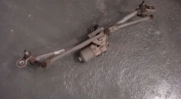 Seat Exeo (3R) Front wiper linkage and motor