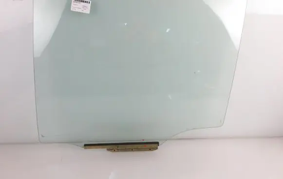 Toyota Corolla Verso E121 Rear door window glass 43R005834