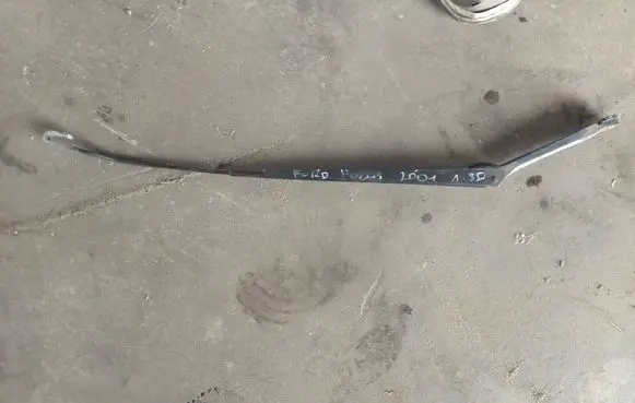 Ford Focus Front wiper blade arm xs4117527ab