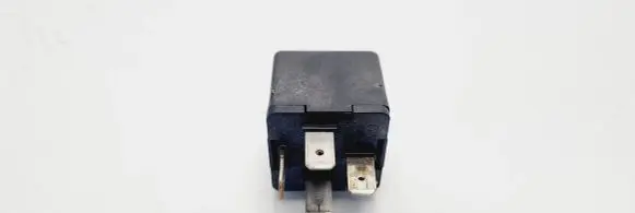 Audi A6 S6 C5 4B Other relay 8D0951253A