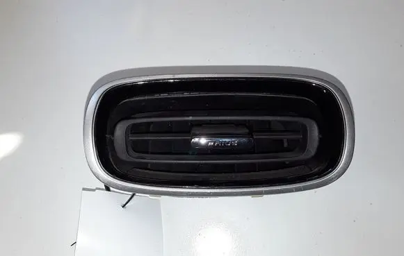 Toyota Prius (XW50) Dashboard side air vent grill/cover trim 5565047190