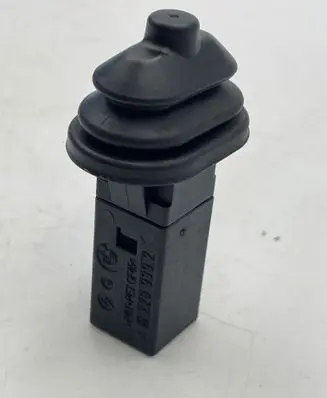 BMW 5 E60 E61 Fuel tank opening switch 8228939 51178228939